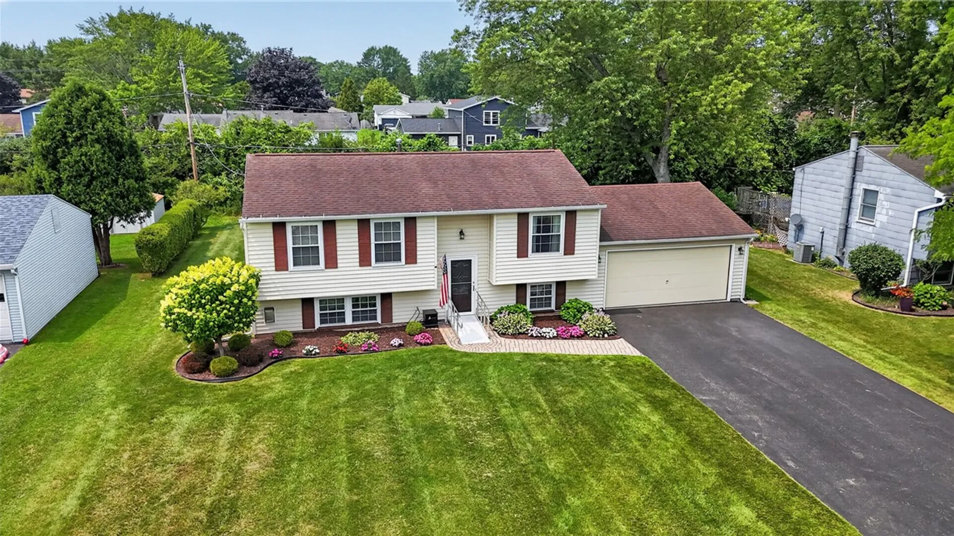 Property at 13 Baylor Circle, Chili, NY 14624 36