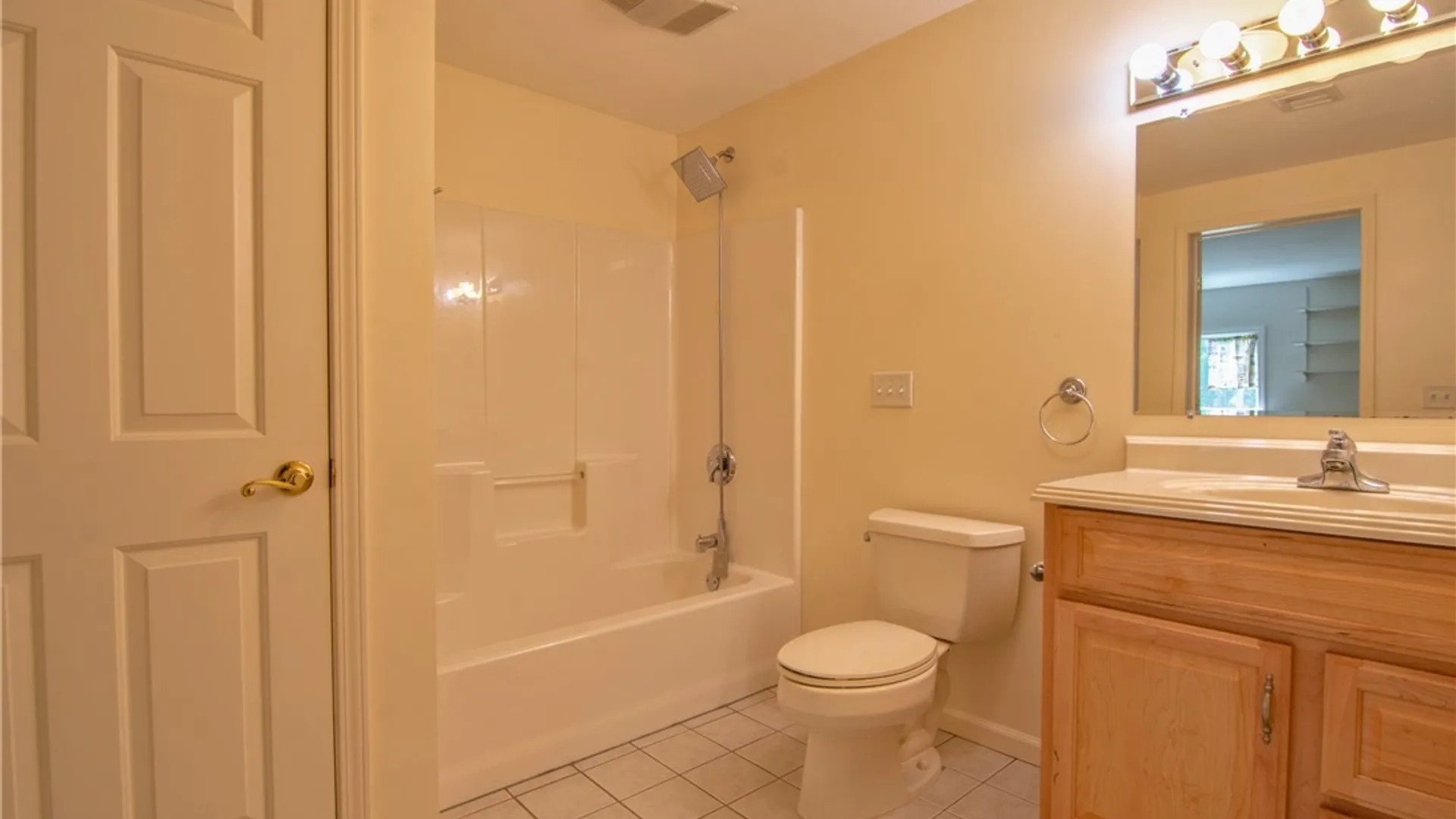 Property at 254 Oarlock Circle, Manlius, NY 13057 24