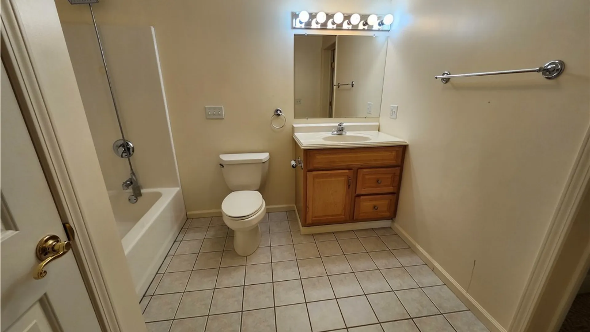 Property at 254 Oarlock Circle, Manlius, NY 13057 34