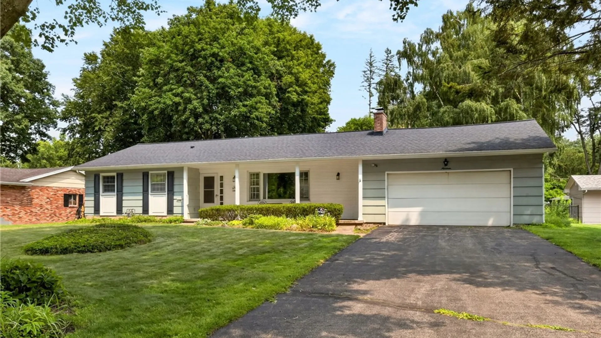 Property at 19 Larchwood Drive, Perinton, NY 14534 2