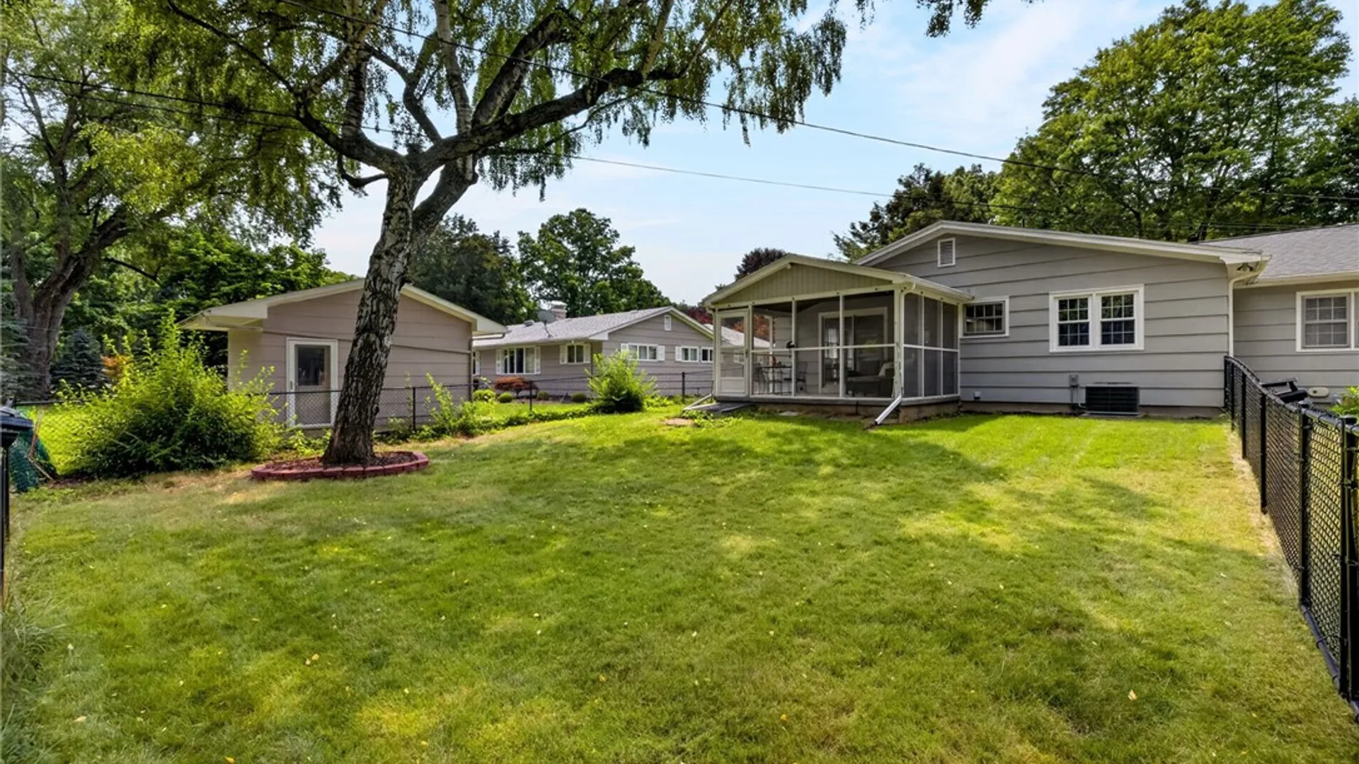 Property at 19 Larchwood Drive, Perinton, NY 14534 32