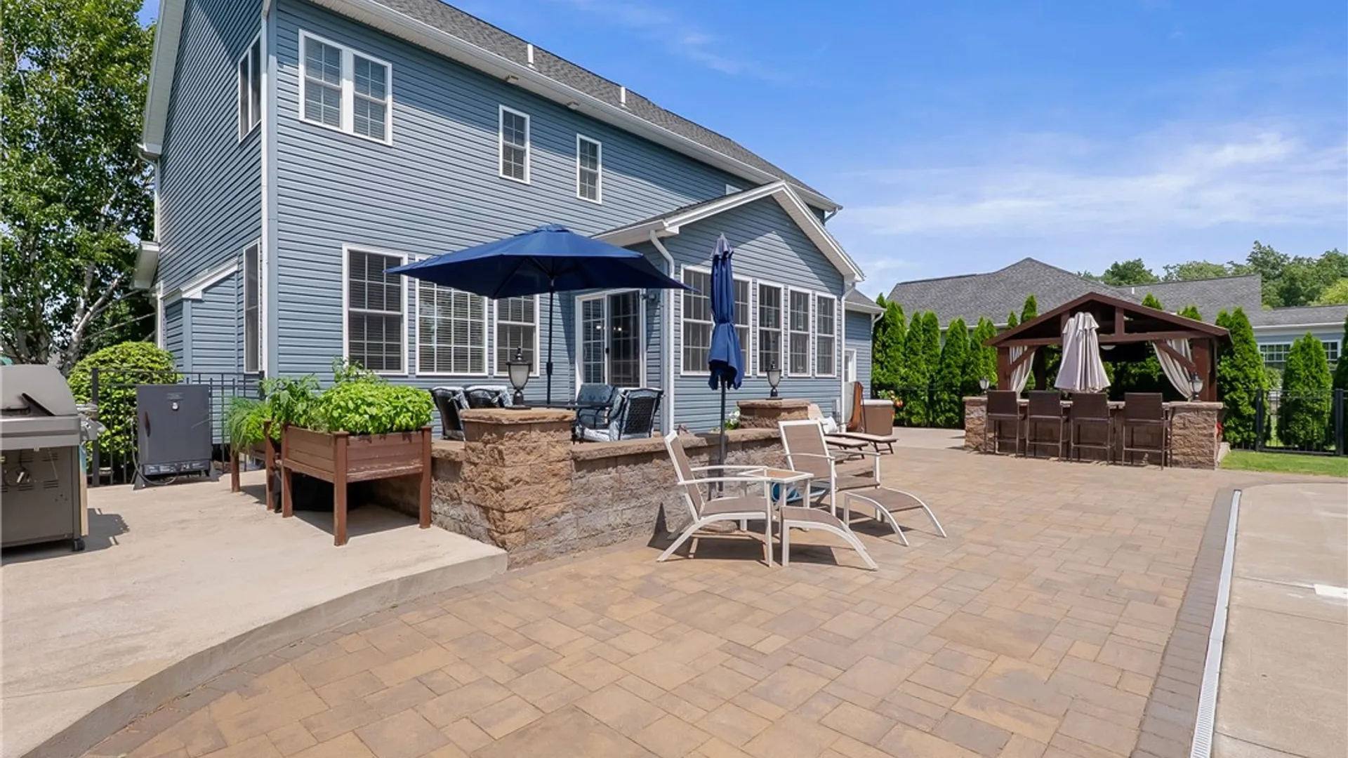 Property at 95 Blue Aspen Way, Greece, NY 14612 6