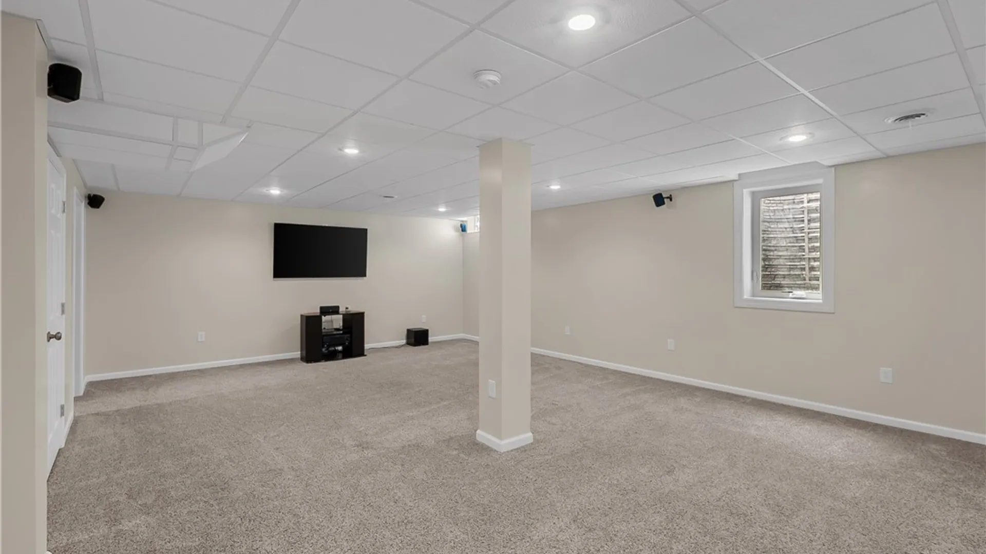 Property at 95 Blue Aspen Way, Greece, NY 14612 40