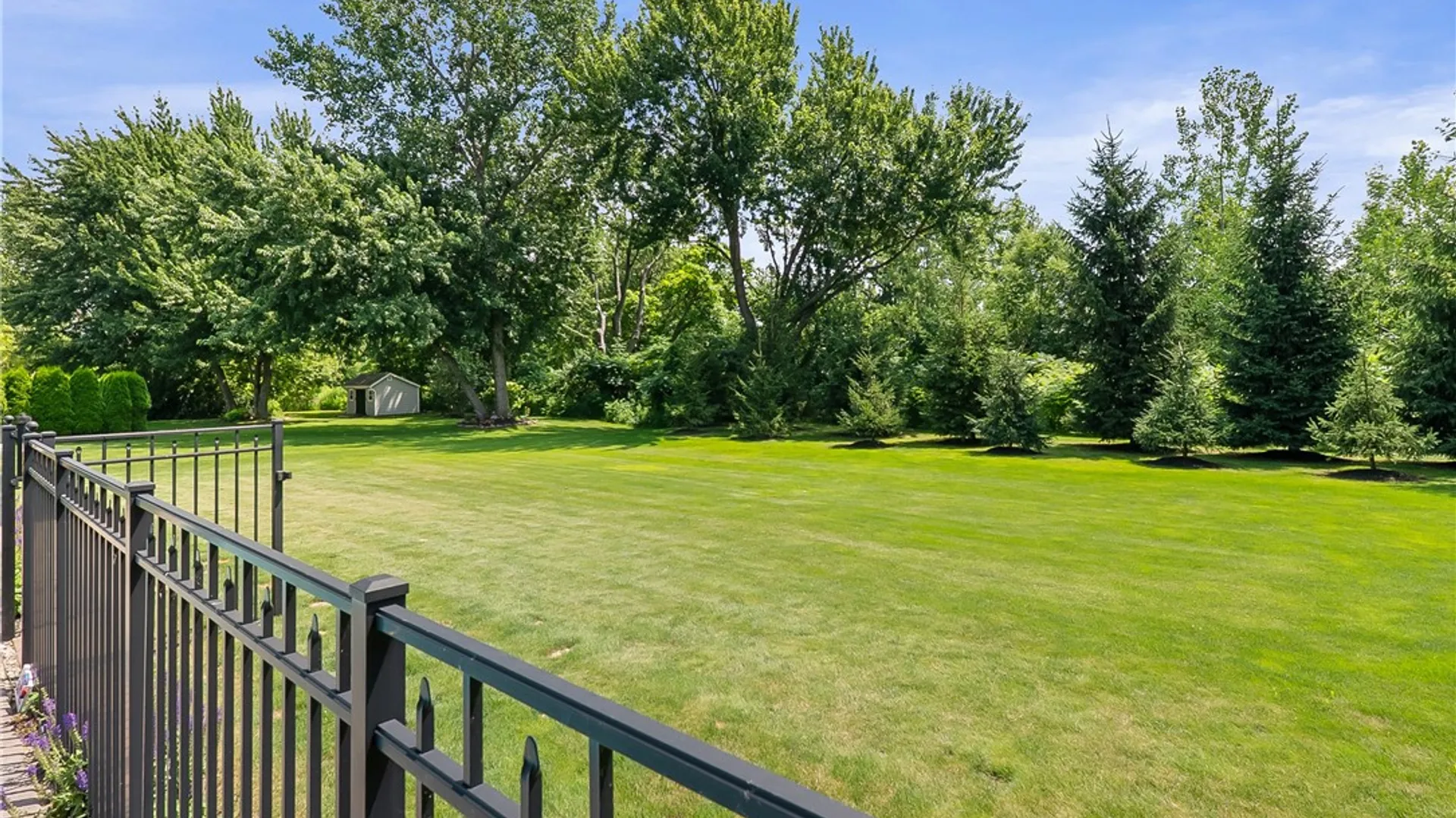 Property at 95 Blue Aspen Way, Greece, NY 14612 47