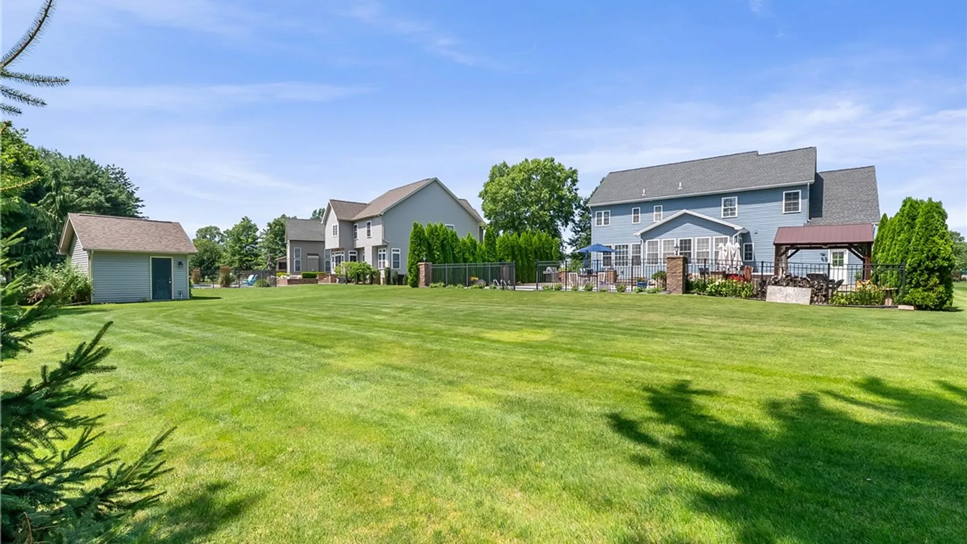 Property at 95 Blue Aspen Way, Greece, NY 14612 46