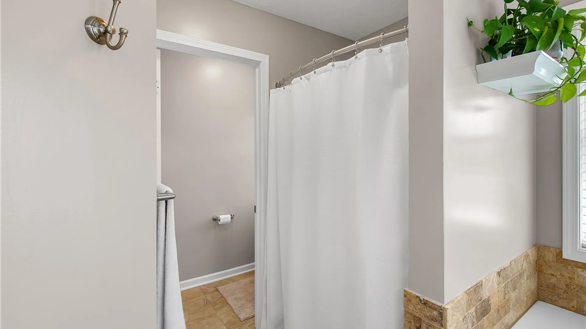 Property at 95 Blue Aspen Way, Greece, NY 14612 33