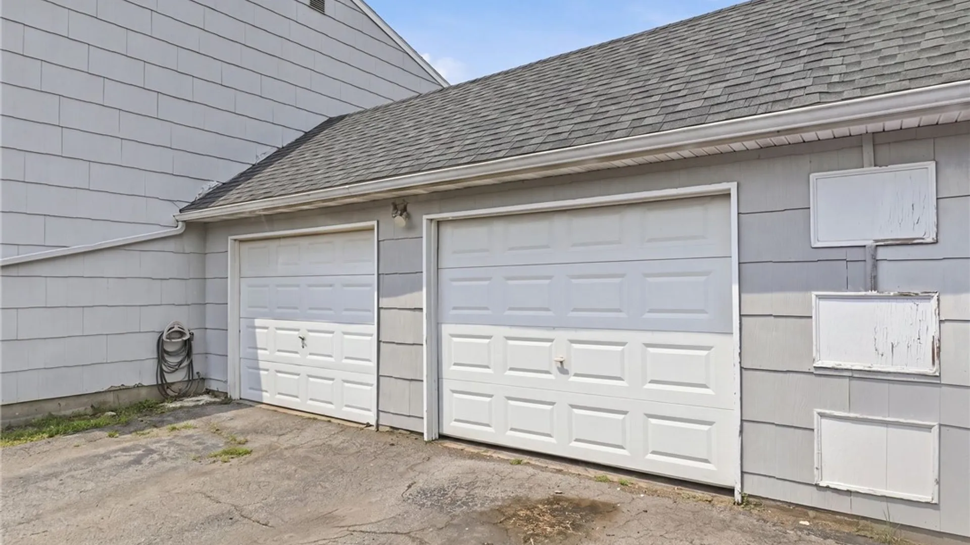 Property at 96-98 Willowick Drive, Perinton, NY 14450 4