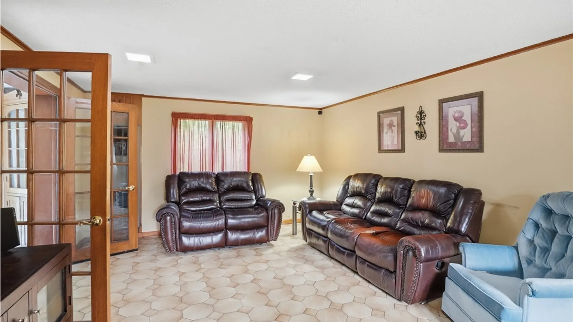 Property at 400 Ayer Road, Amherst, NY 14221 8