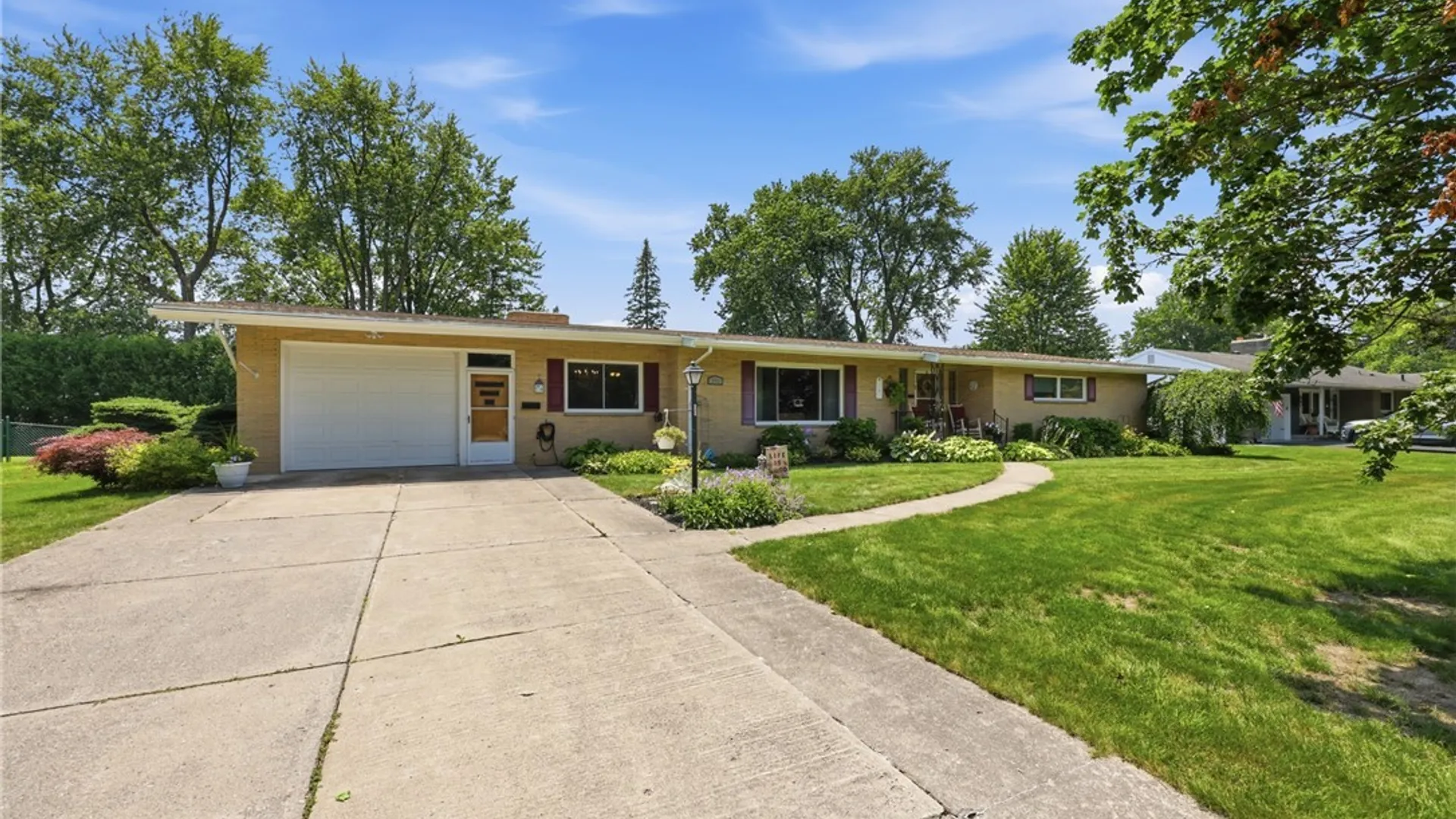 Property at 246 East Avenue, Batavia City, NY 14020 3