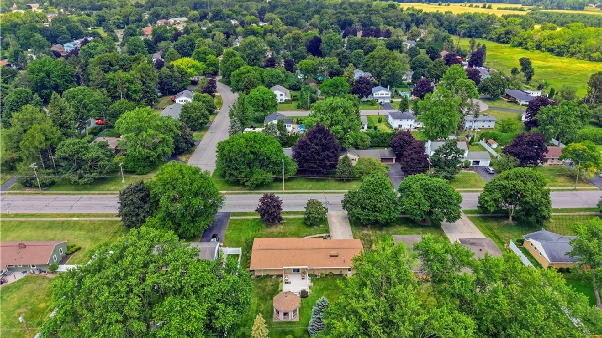 Property at 246 East Avenue, Batavia City, NY 14020 44