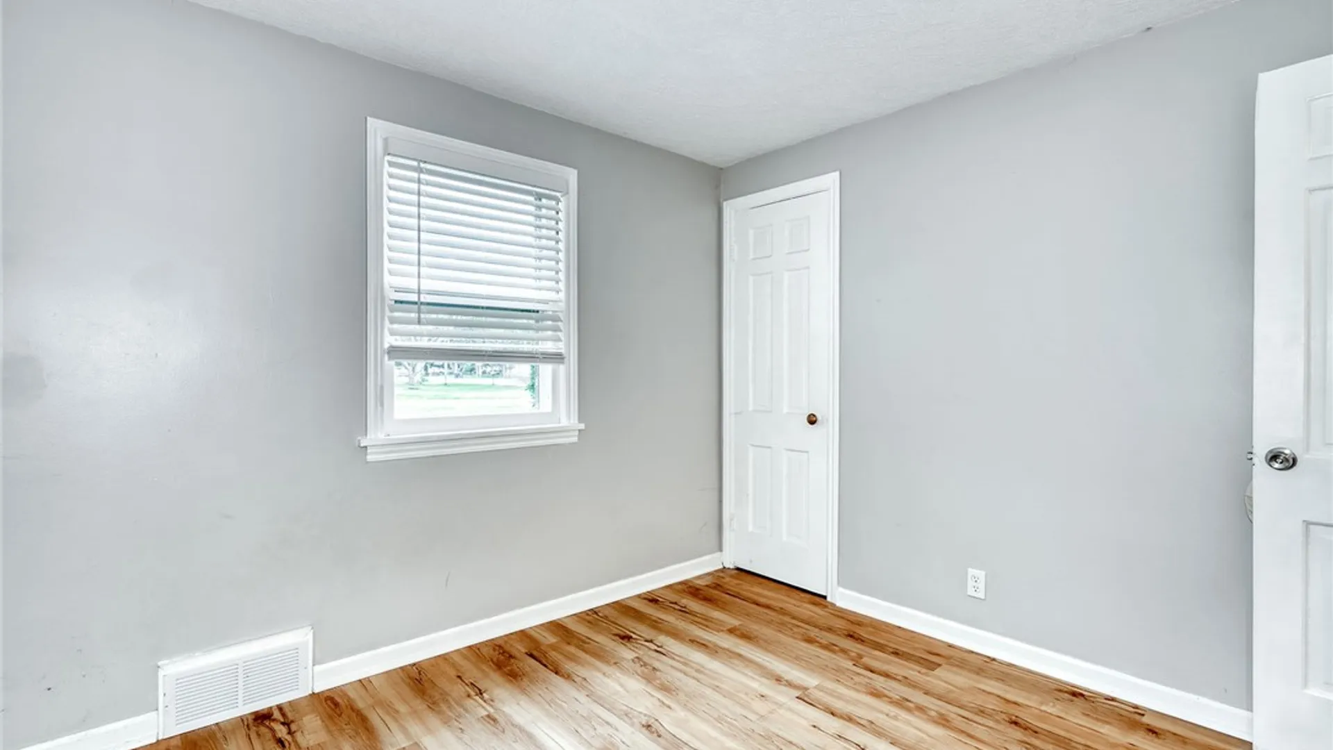 Property at 158 Howard Road, Gates, NY 14606 18