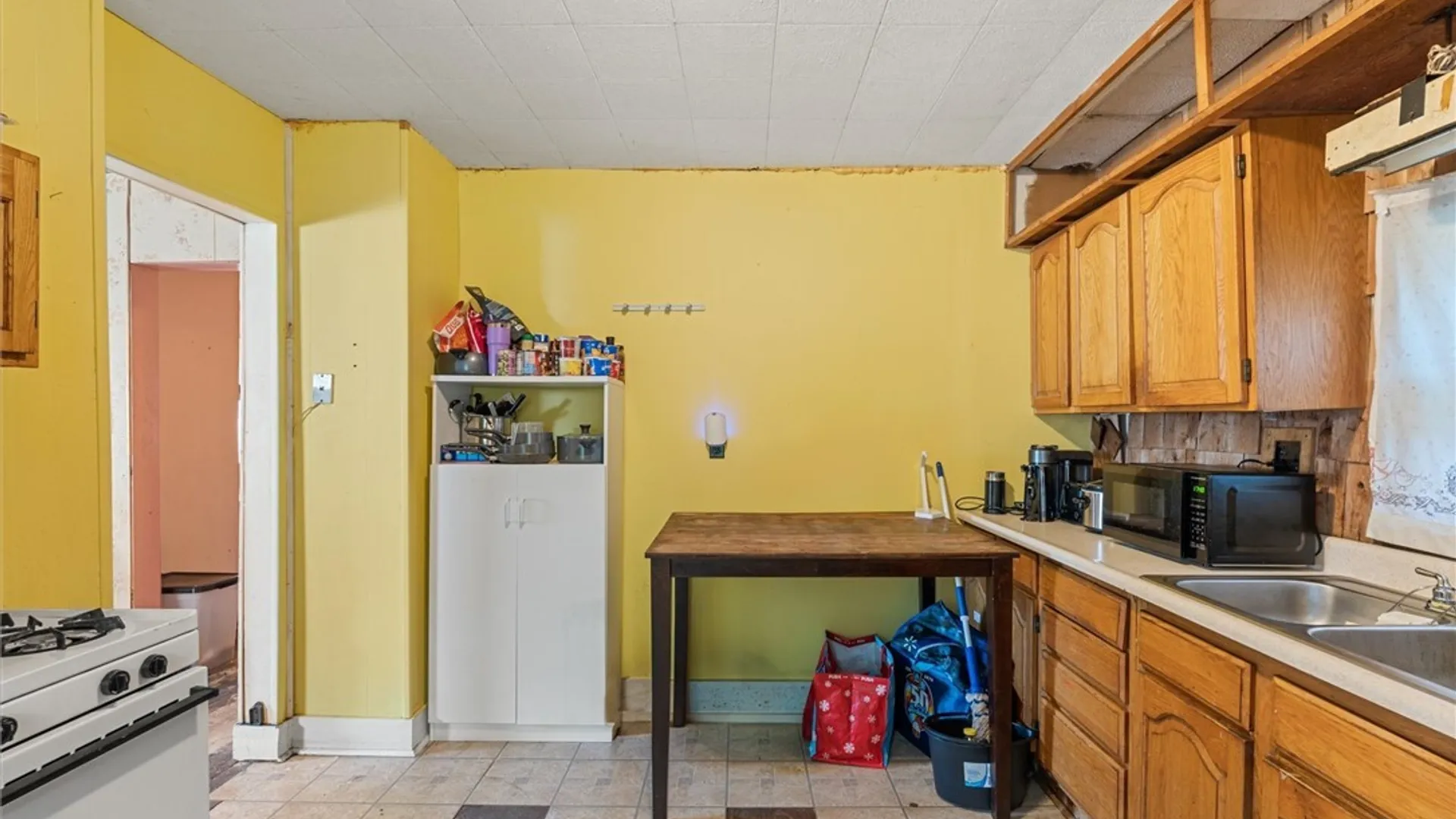 Property at 116 Reese Avenue, Cicero, NY 13212 14