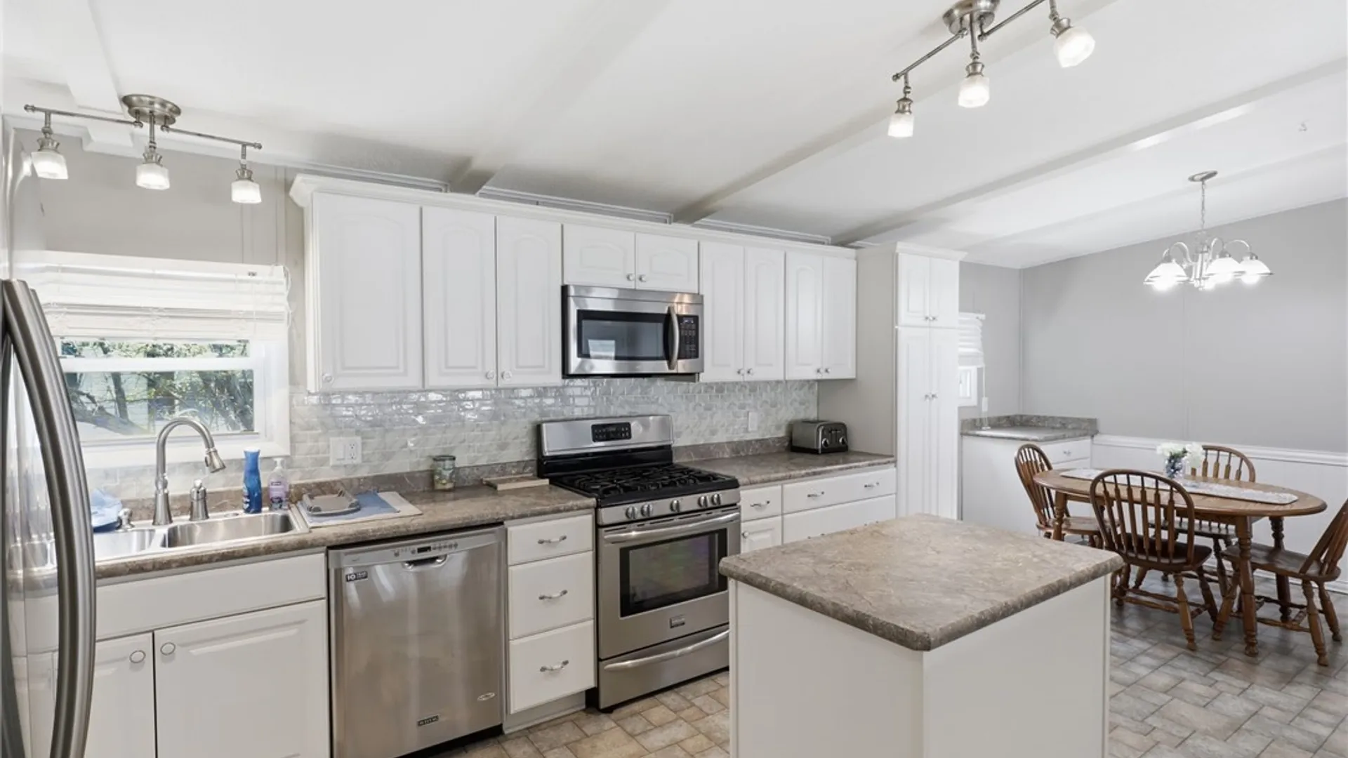 Property at 6349 Murphy Drive, Victor, NY 14564 11