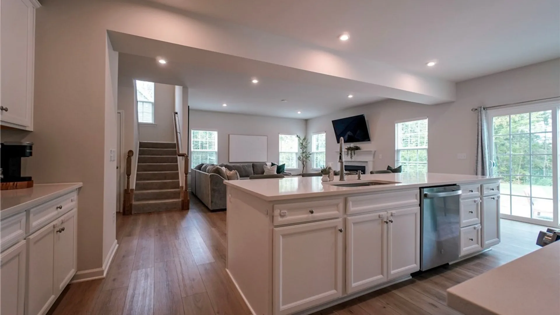 Property at 6375 Deanna Drive, Boston, NY 14075 5