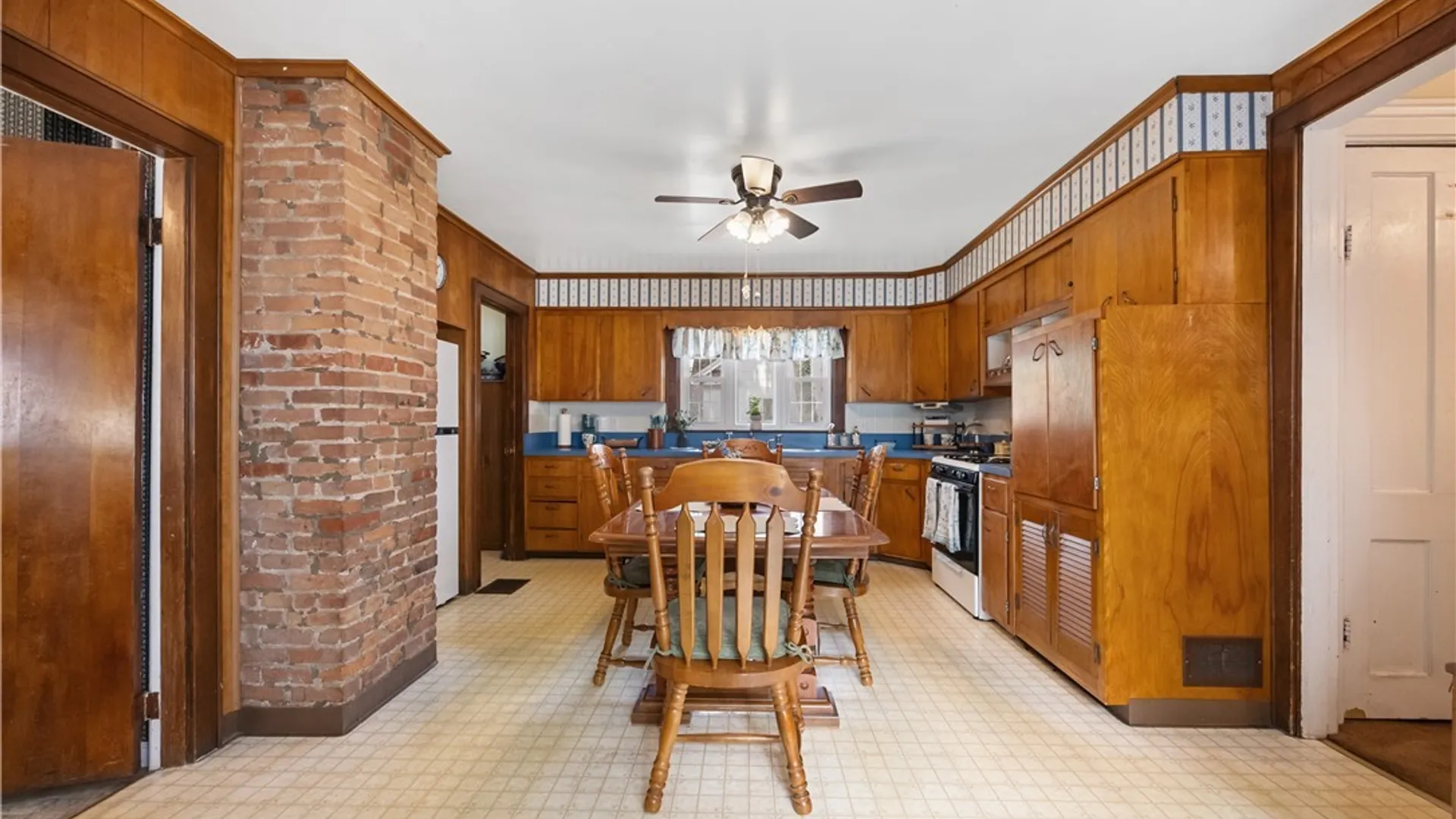 Property at 530 Broad Street, Oneida, NY 13421 13