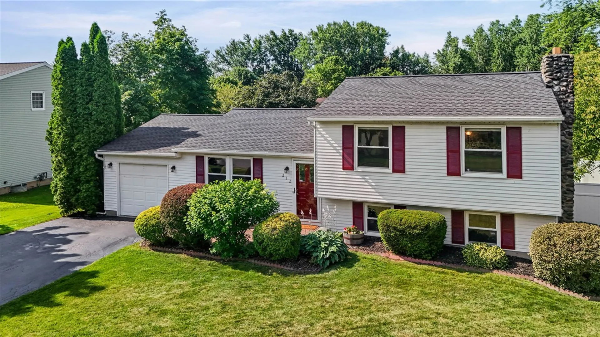 Property at 212 Overland Trail, Henrietta, NY 14586 2
