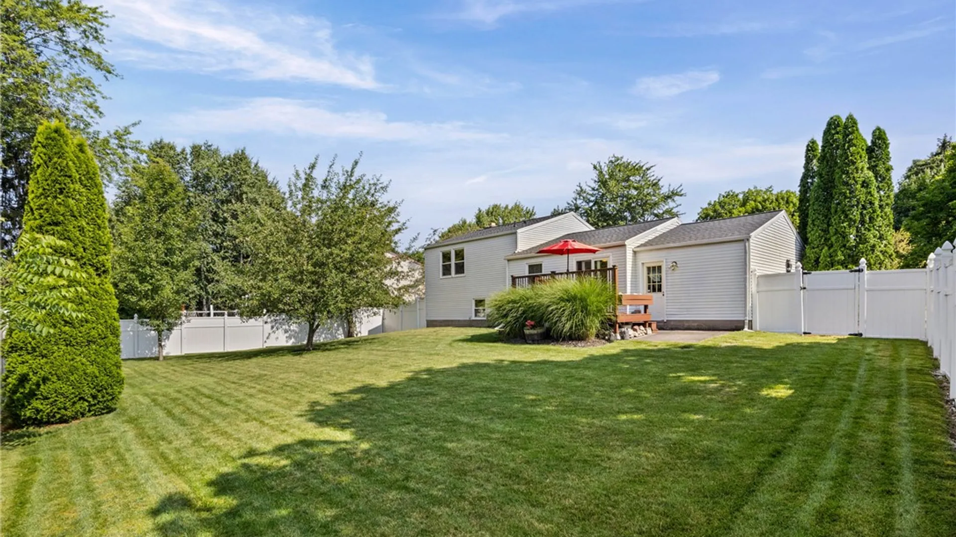 Property at 212 Overland Trail, Henrietta, NY 14586 40
