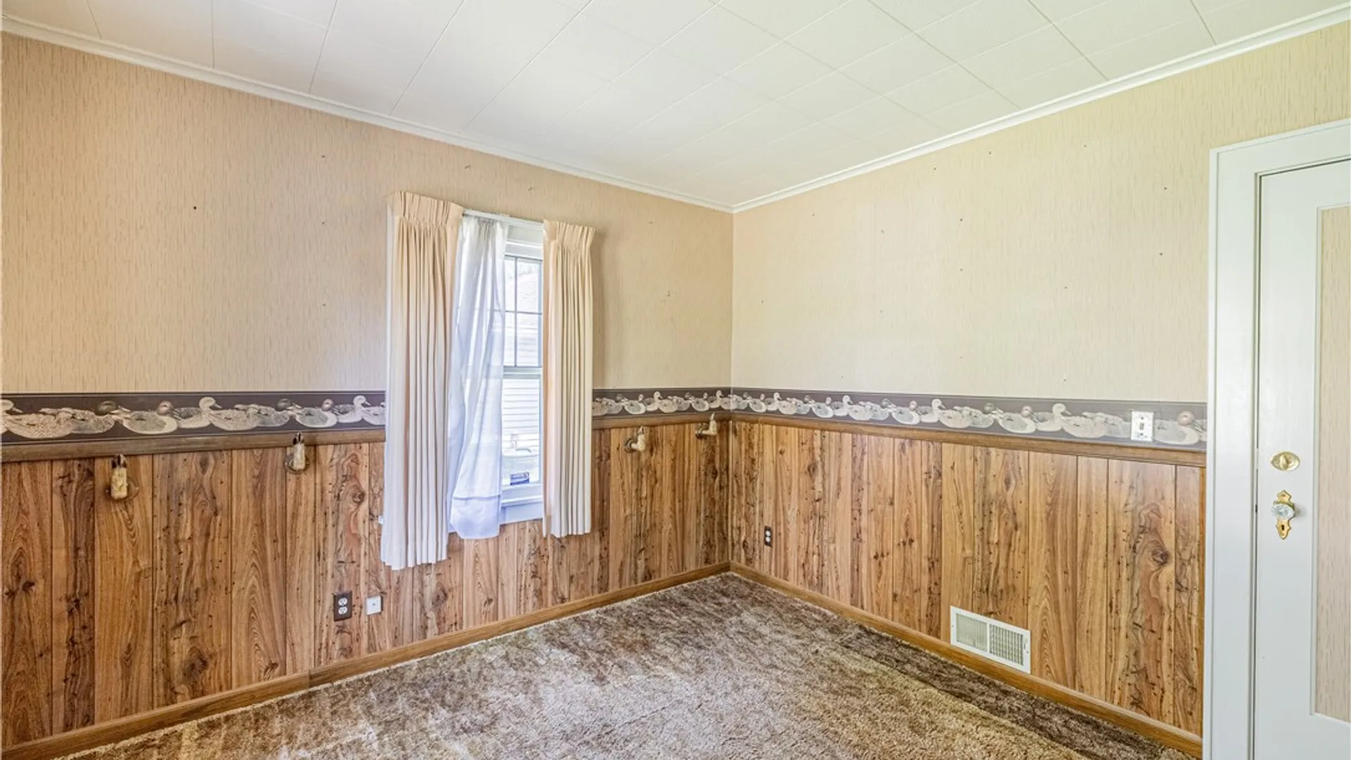 Property at 32 Timpat Drive, Gates, NY 14624 14