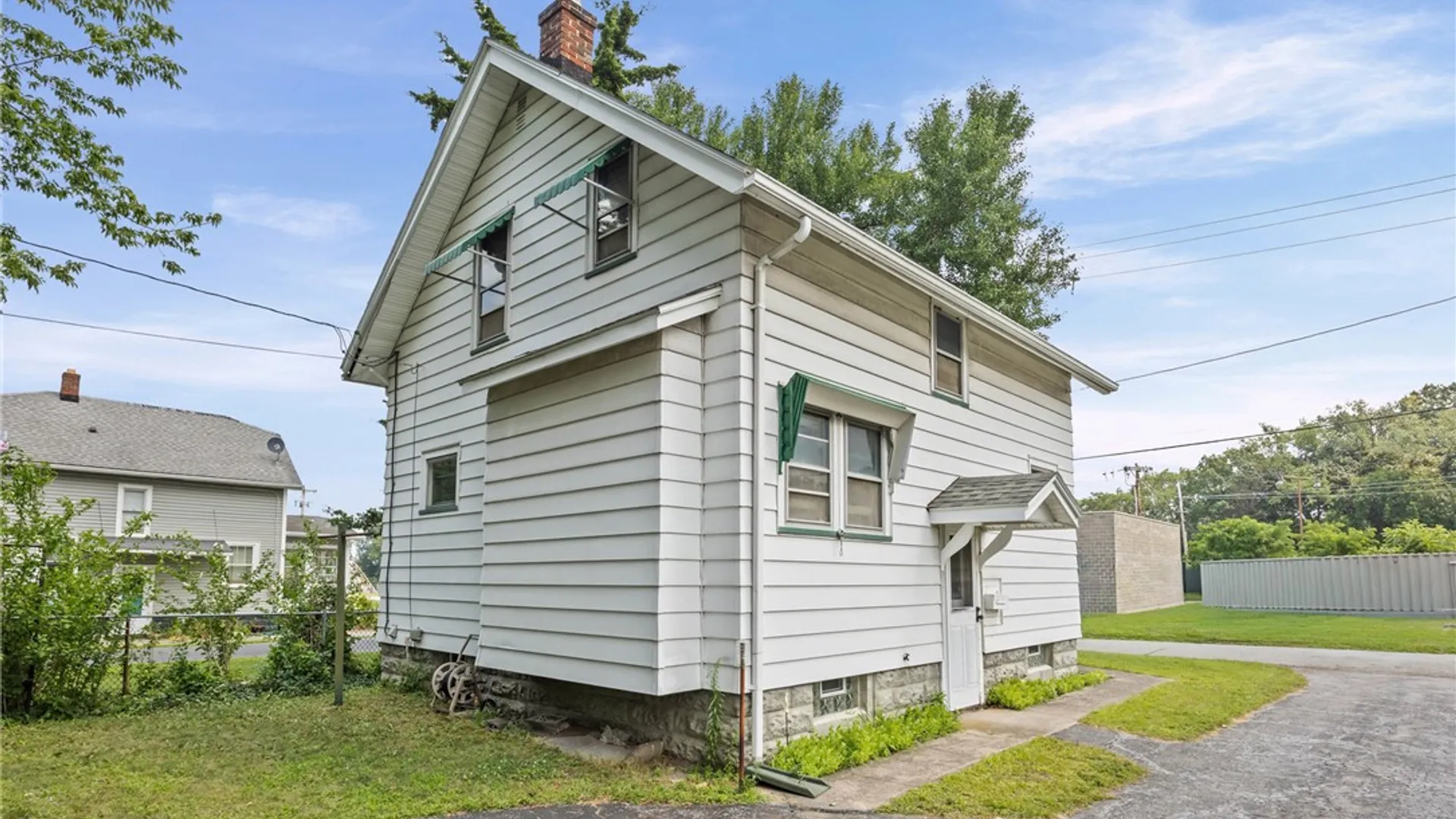 Property at 9 Topper Drive, Irondequoit, NY 14622 5