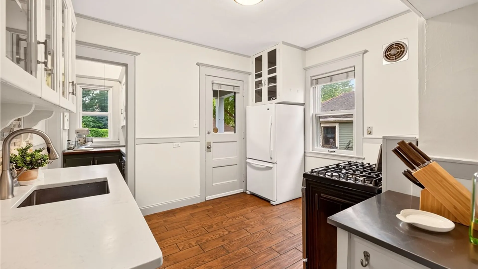 Property at 1326 Park Avenue, Rochester, NY 14610 15