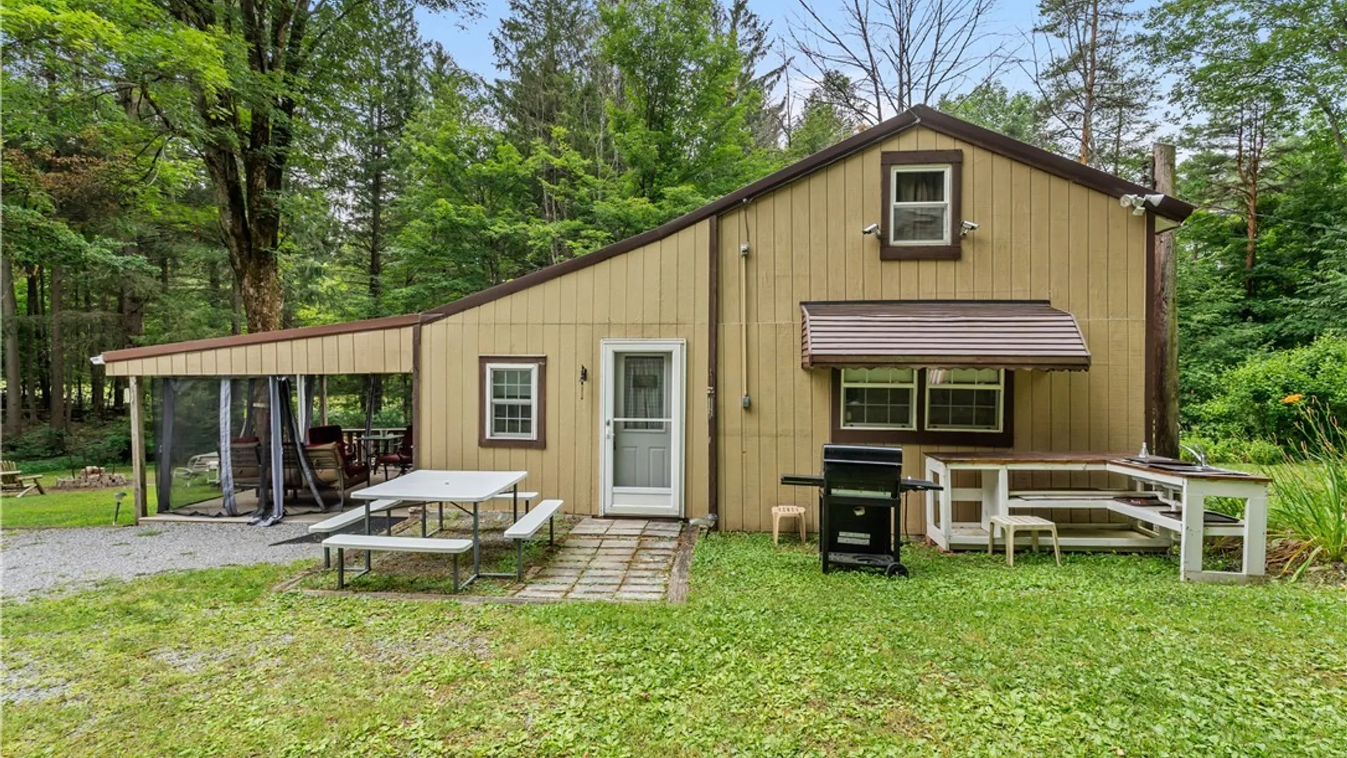 Property at 28 Treehaven Road, Wethersfield, NY 14066 2