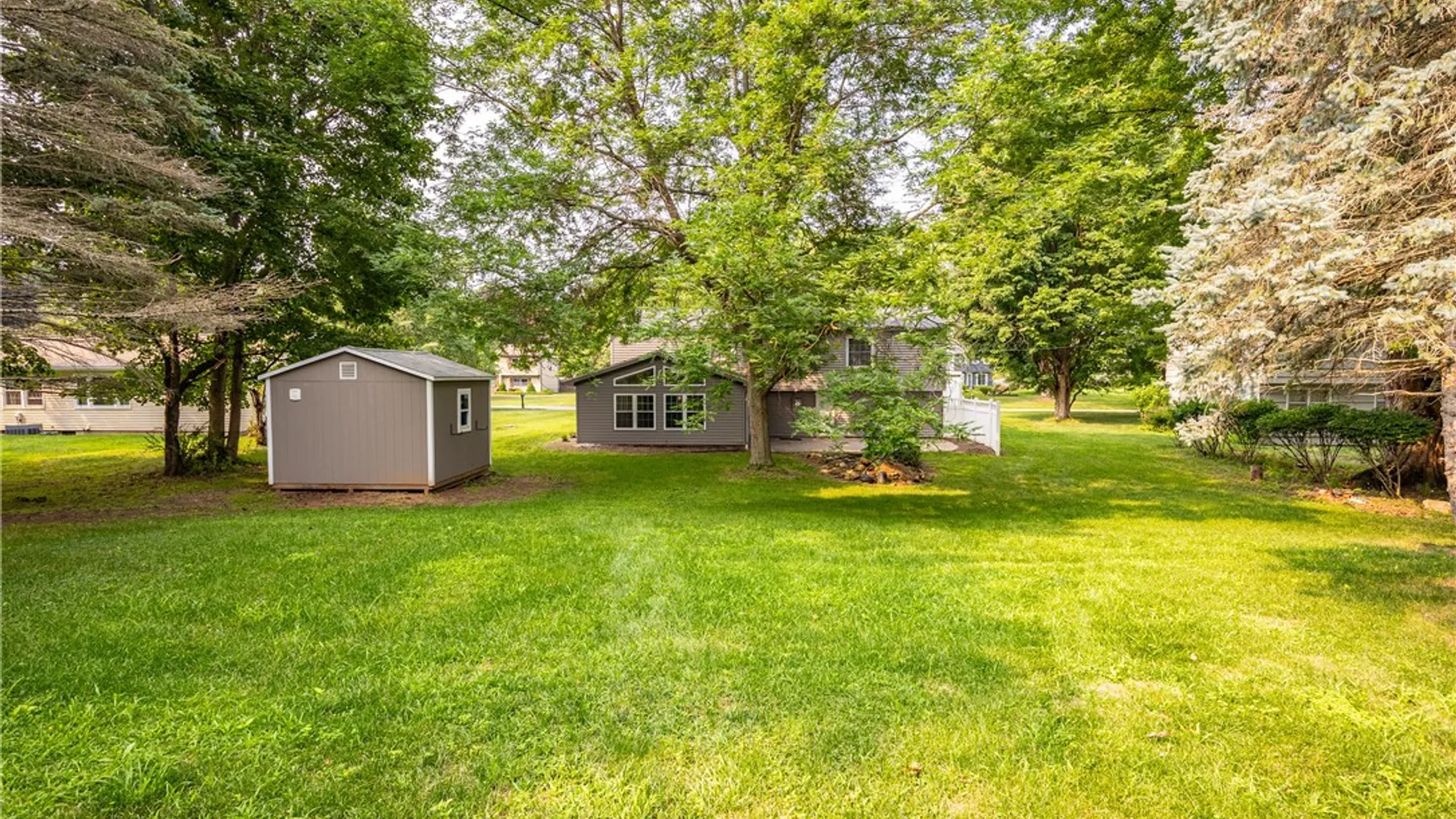 Property at 24 Carriage Court, Pittsford, NY 14534 35