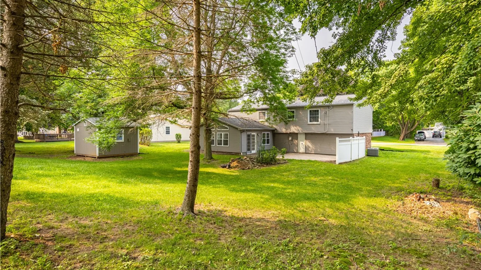Property at 24 Carriage Court, Pittsford, NY 14534 36