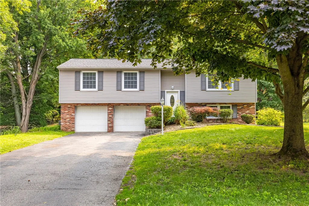 Property at 24 Carriage Court, Pittsford, NY 14534