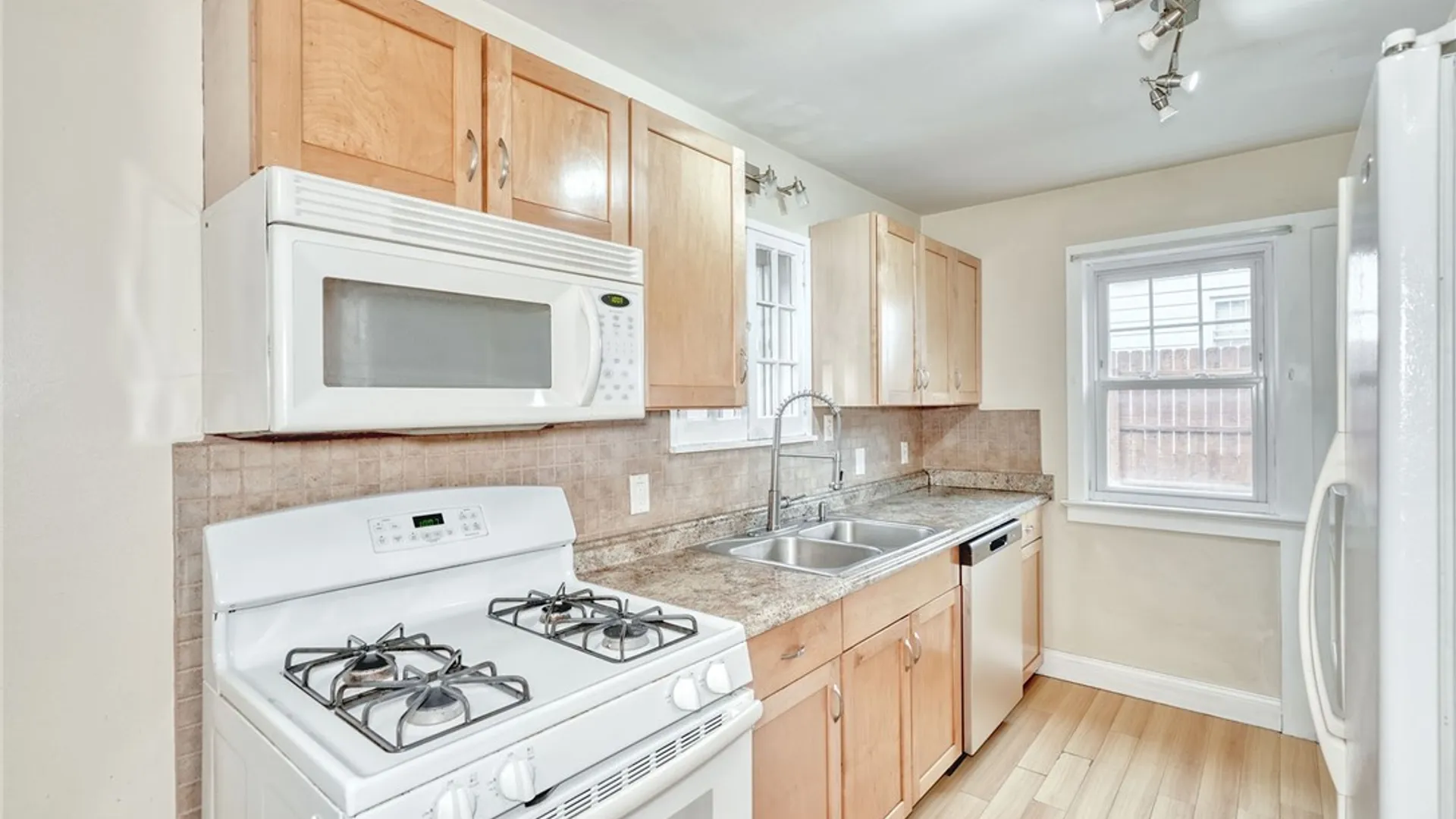 Property at 8 Wyncrest Drive, Chili, NY 14624 4