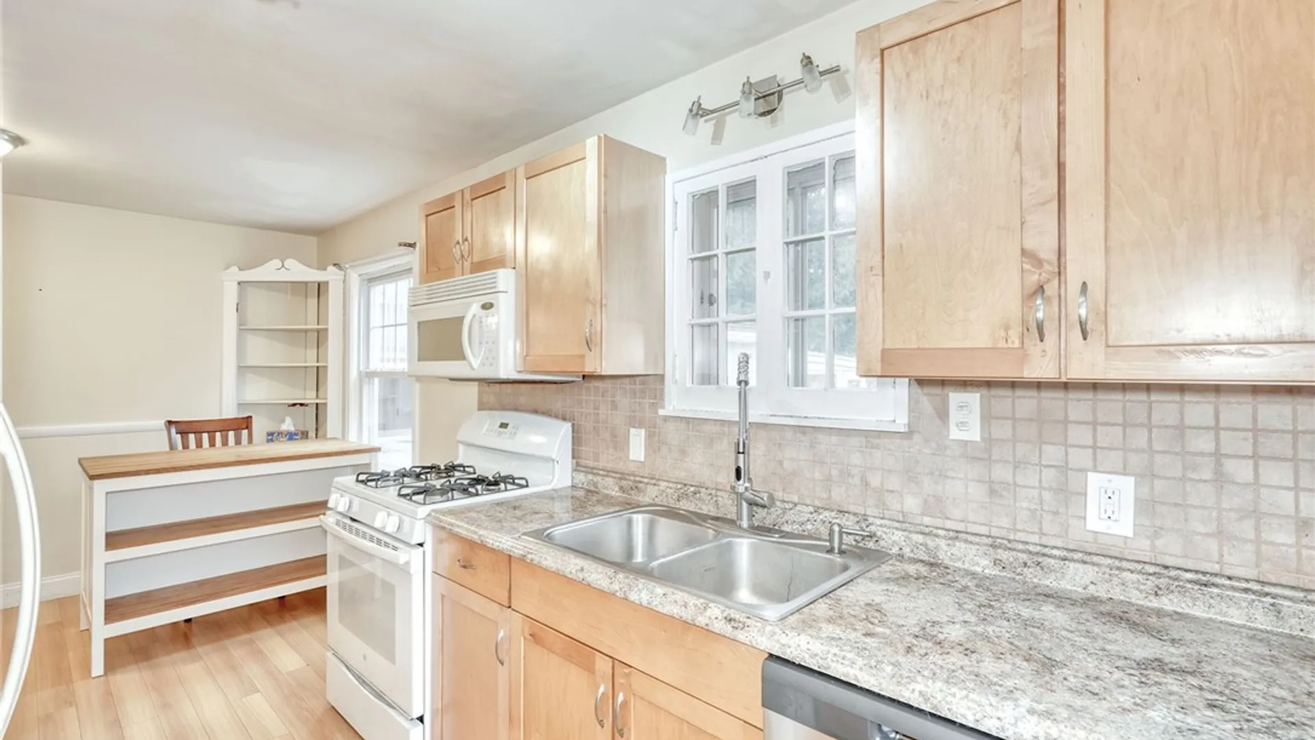 Property at 8 Wyncrest Drive, Chili, NY 14624 5