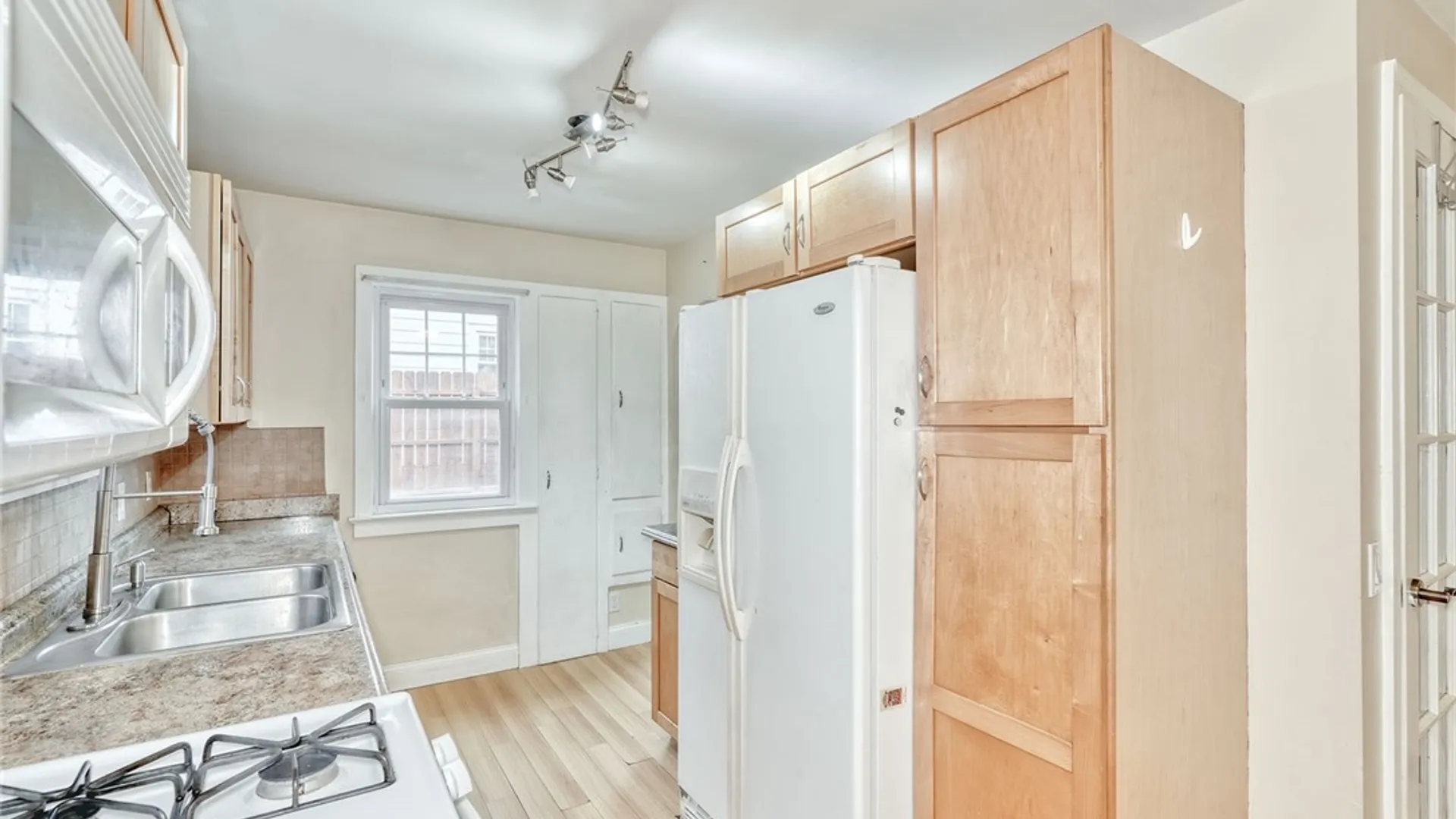 Property at 8 Wyncrest Drive, Chili, NY 14624 7