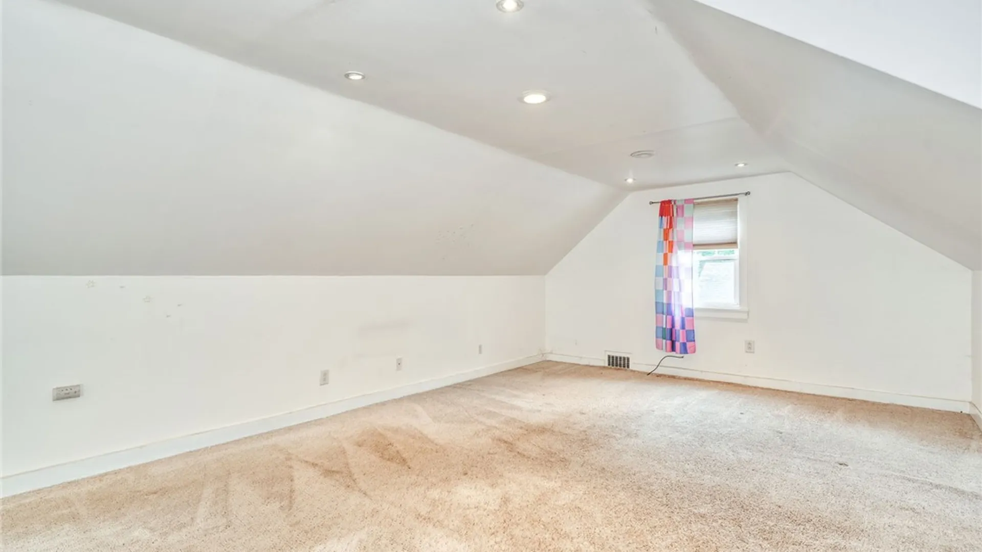 Property at 8 Wyncrest Drive, Chili, NY 14624 23