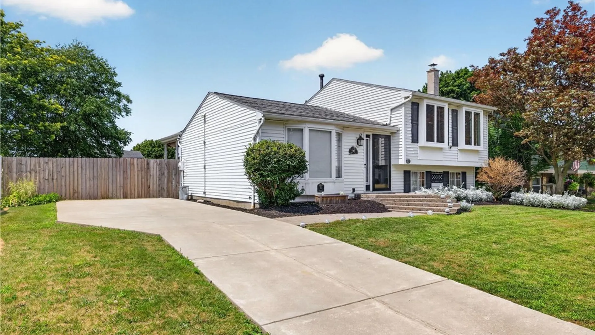 Property at 76 Woodgate Drive, Cheektowaga, NY 14227 2