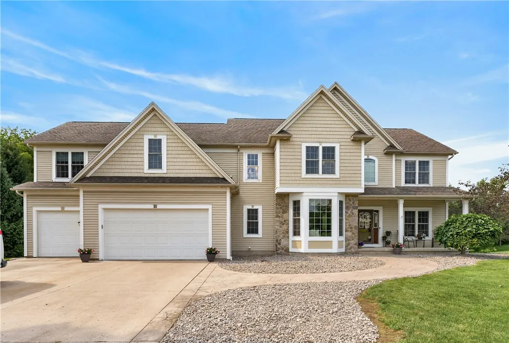 Property at 11 Grey Wolf Drive, Ogden, NY 14559
