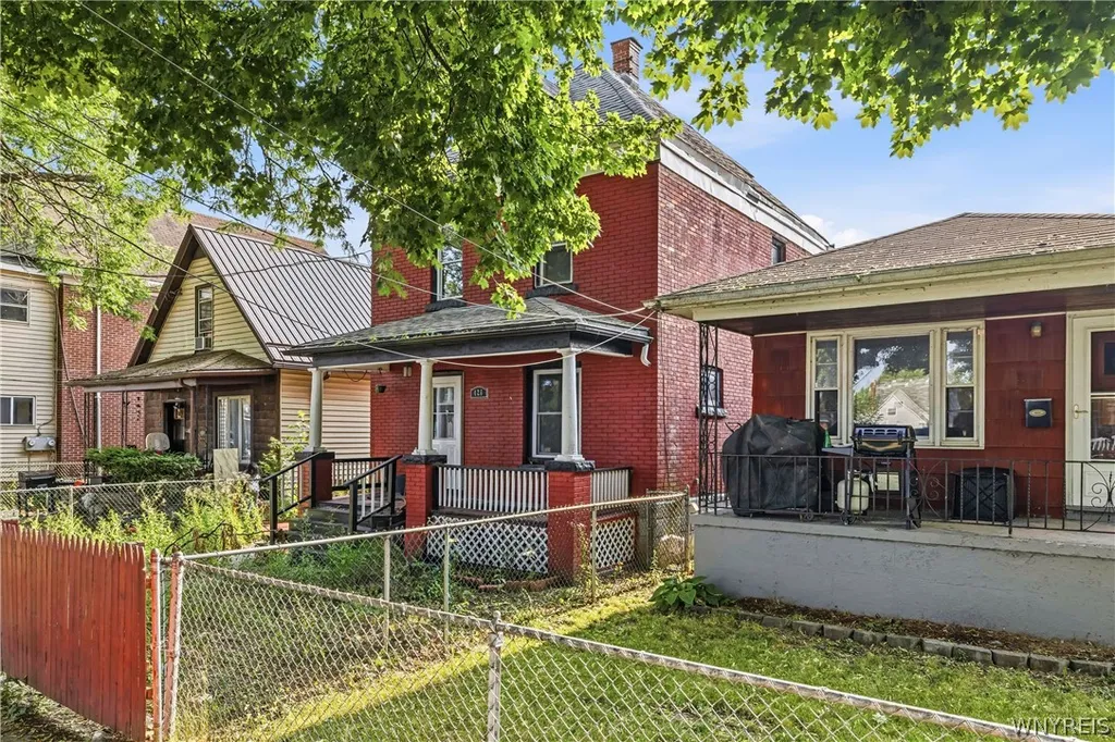 Property at 426 26th Street, Niagara Falls, NY 14303