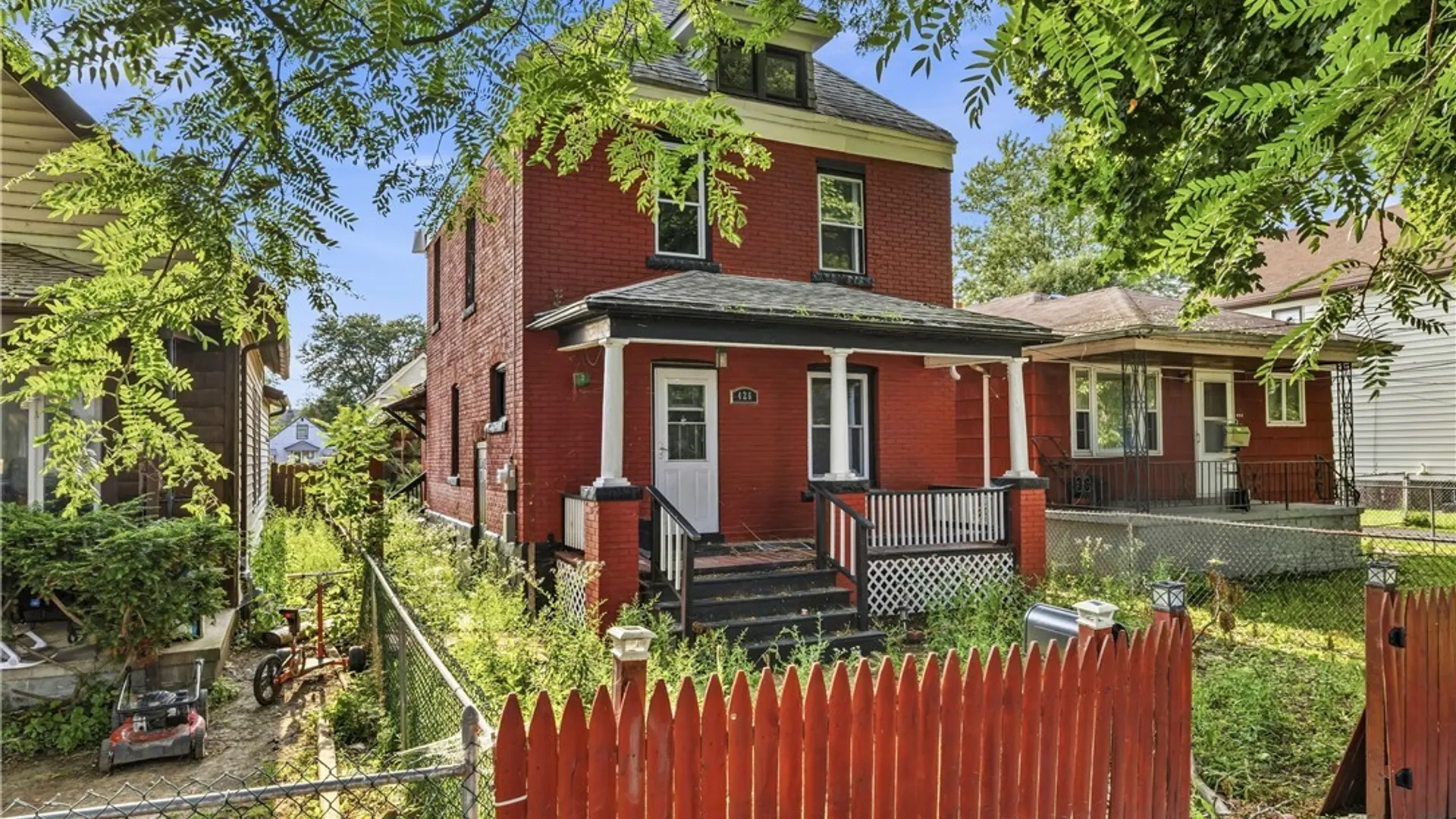 Property at 426 26th Street, Niagara Falls, NY 14303 3