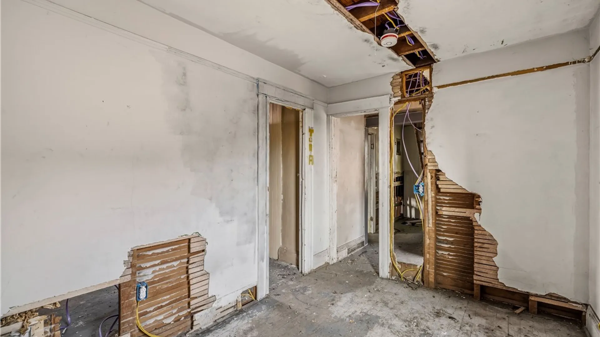 Property at 426 26th Street, Niagara Falls, NY 14303 11