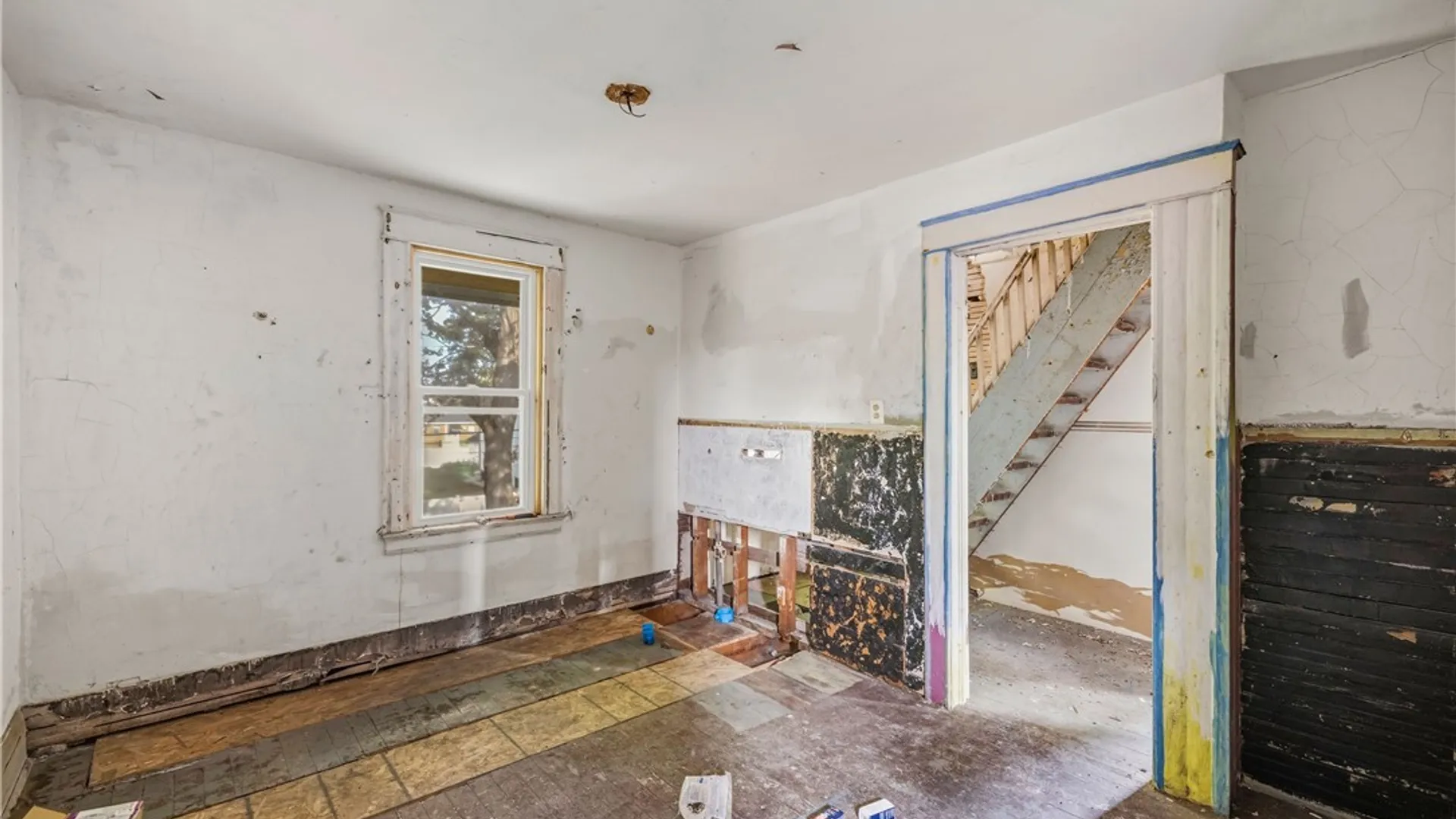 Property at 426 26th Street, Niagara Falls, NY 14303 14