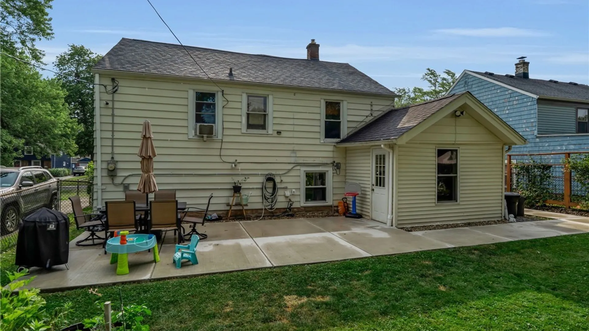Property at 401 Lamarck Dr, Cheektowaga, NY 14225 26