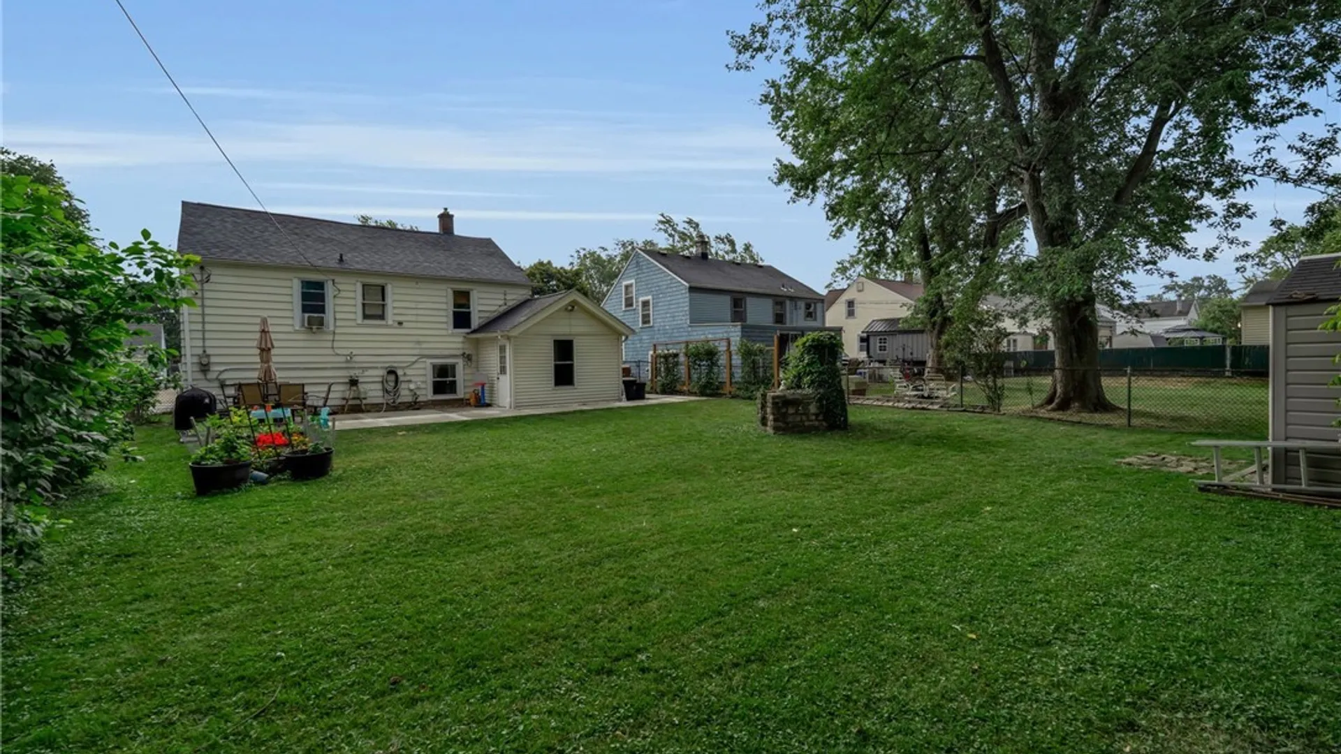 Property at 401 Lamarck Dr, Cheektowaga, NY 14225 27