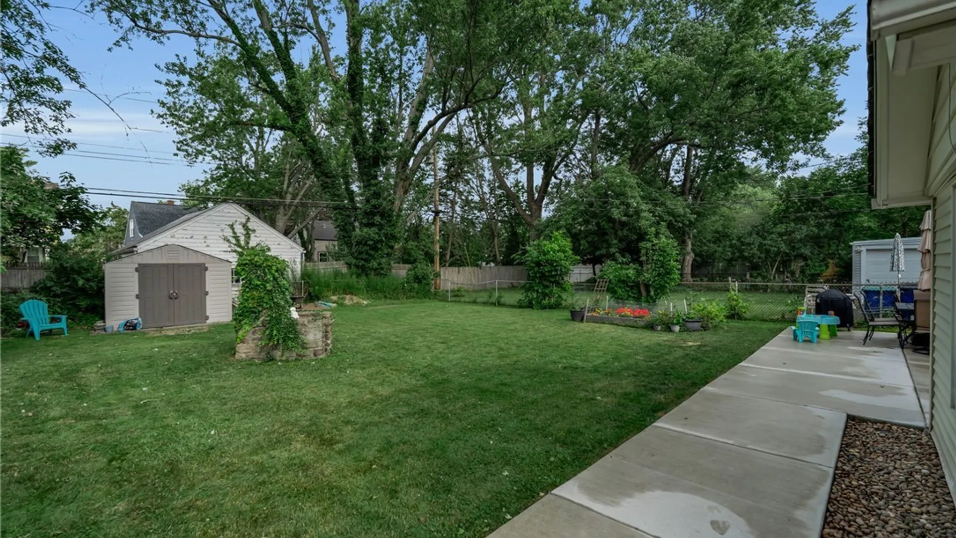 Property at 401 Lamarck Dr, Cheektowaga, NY 14225 29