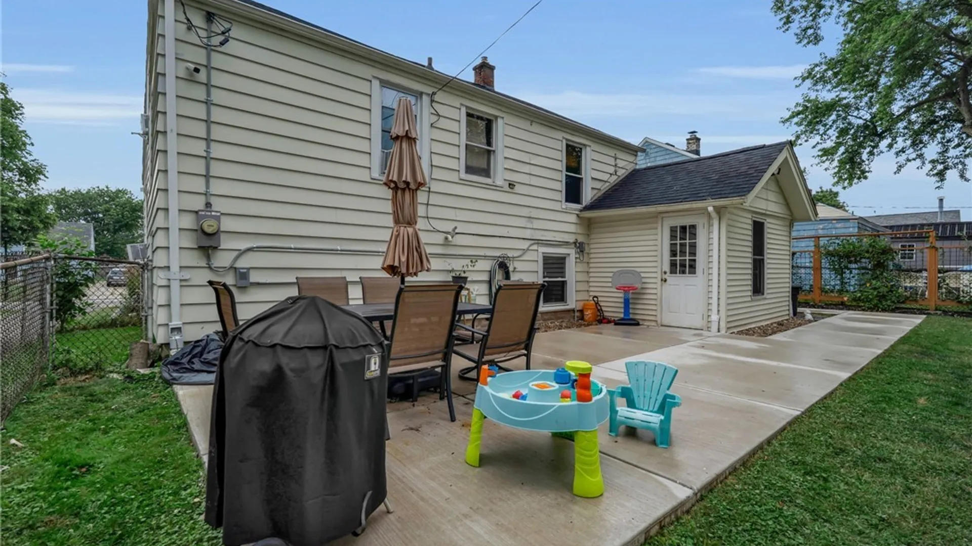 Property at 401 Lamarck Dr, Cheektowaga, NY 14225 31