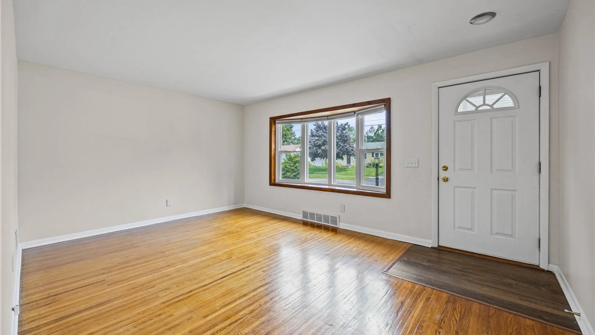 Property at 117 Willow Avenue, Irondequoit, NY 14609 4