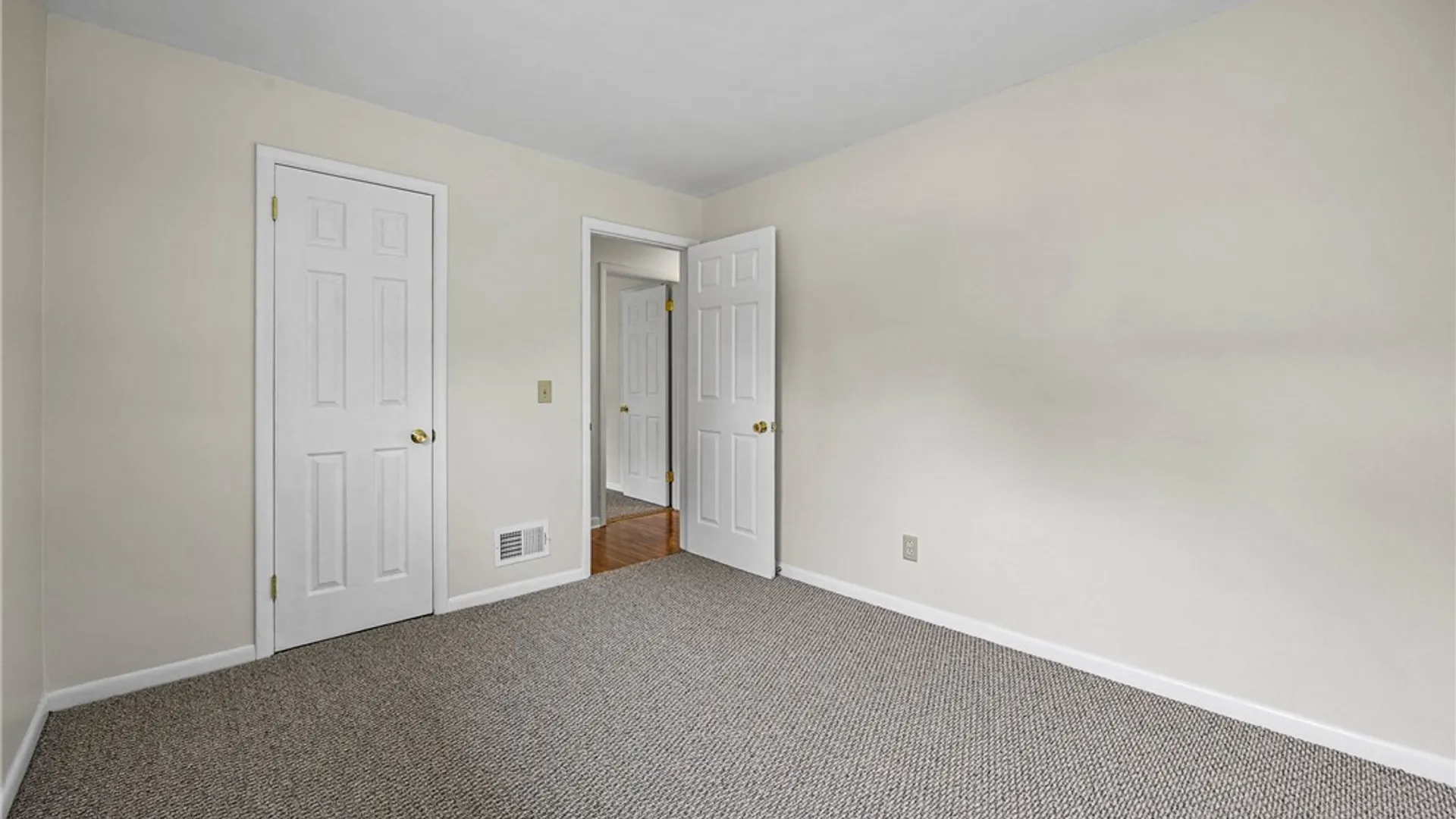 Property at 117 Willow Avenue, Irondequoit, NY 14609 28