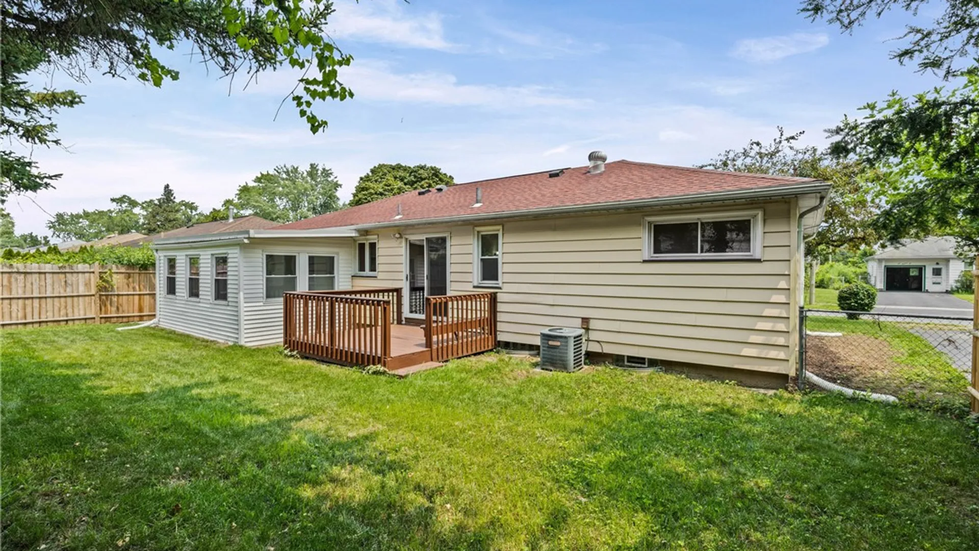 Property at 117 Willow Avenue, Irondequoit, NY 14609 44