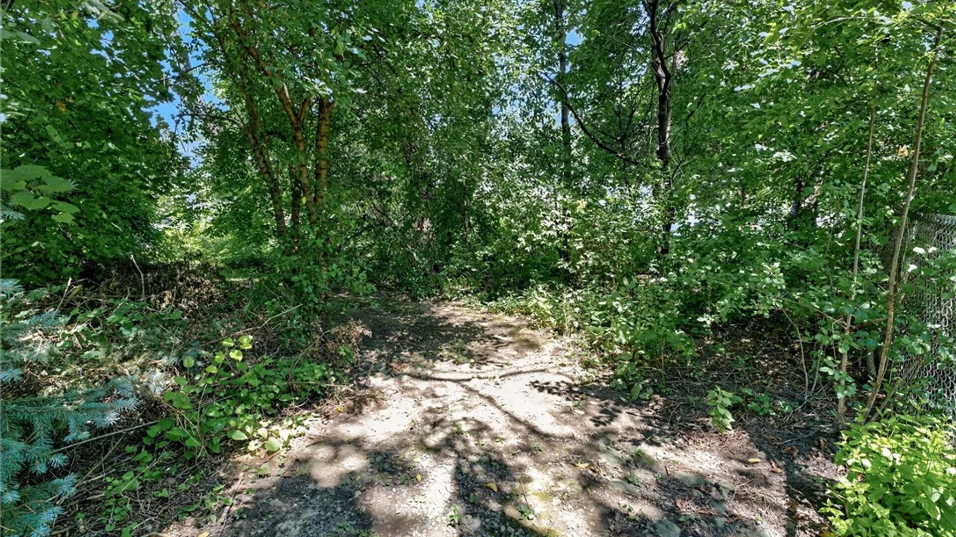 Property at 4 Salzer Heights, Henrietta, NY 14586 41