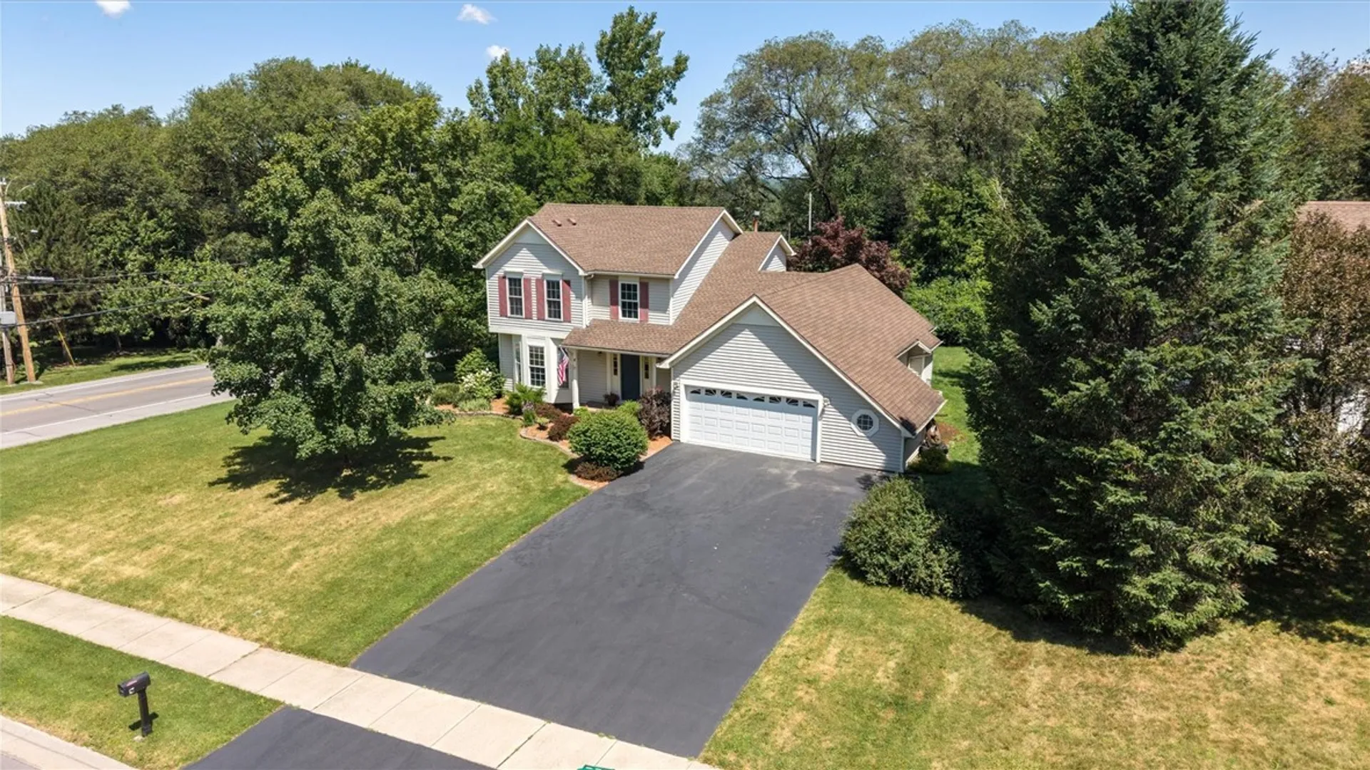 Property at 4 Salzer Heights, Henrietta, NY 14586 47