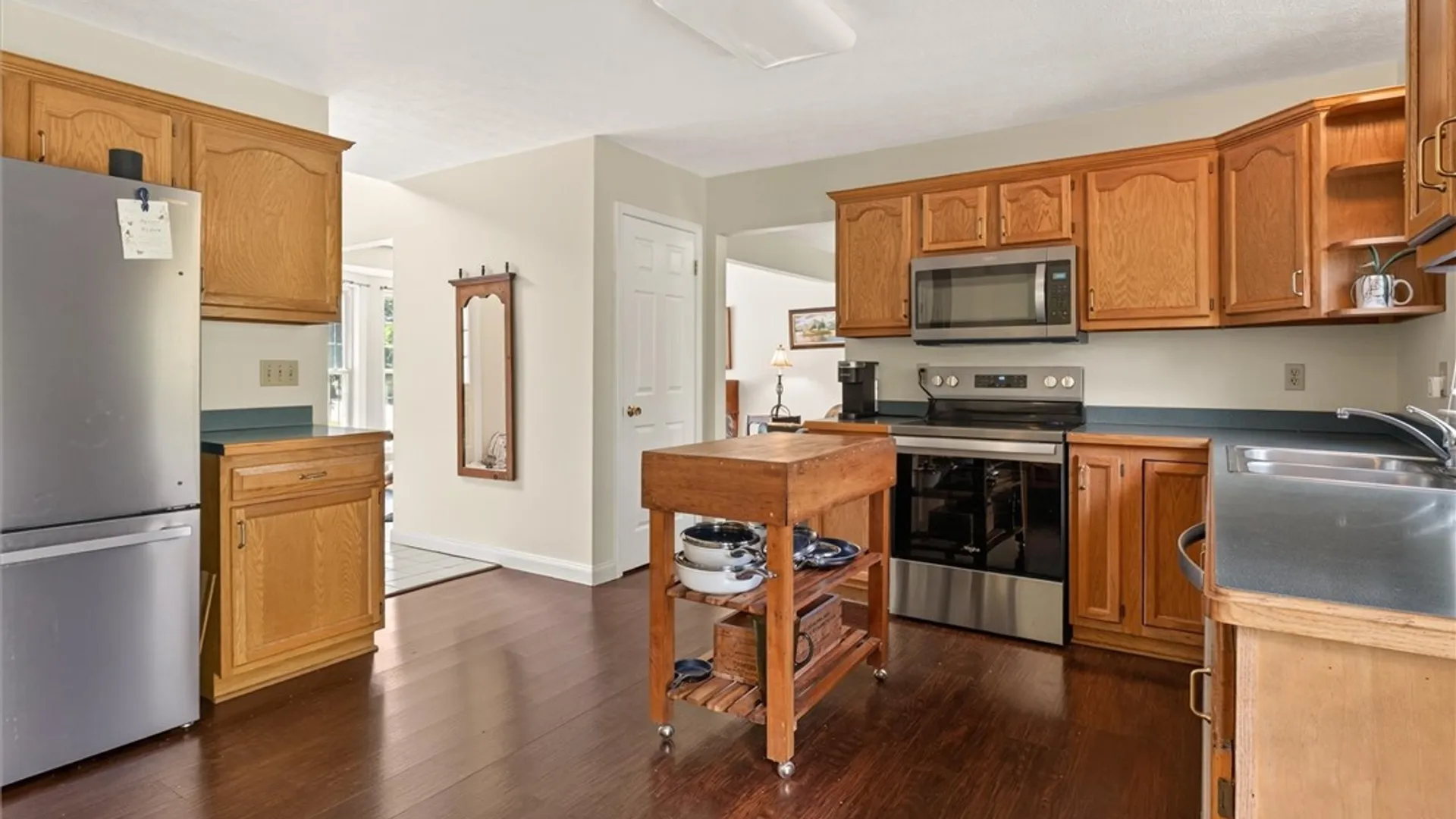 Property at 4 Salzer Heights, Henrietta, NY 14586 9