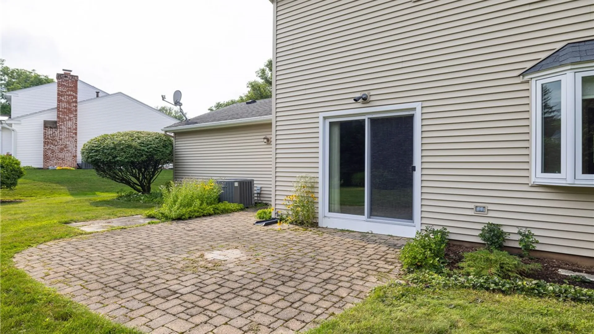 Property at 77 S Ridge Trl, Perinton, NY 14450 8