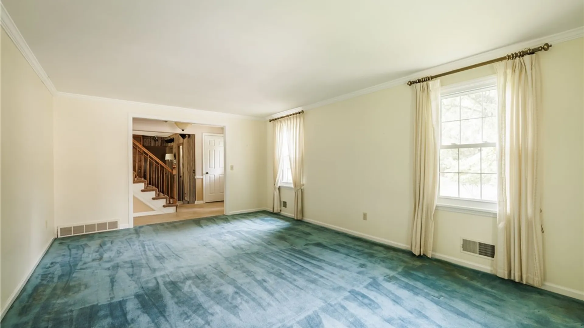 Property at 77 S Ridge Trl, Perinton, NY 14450 12
